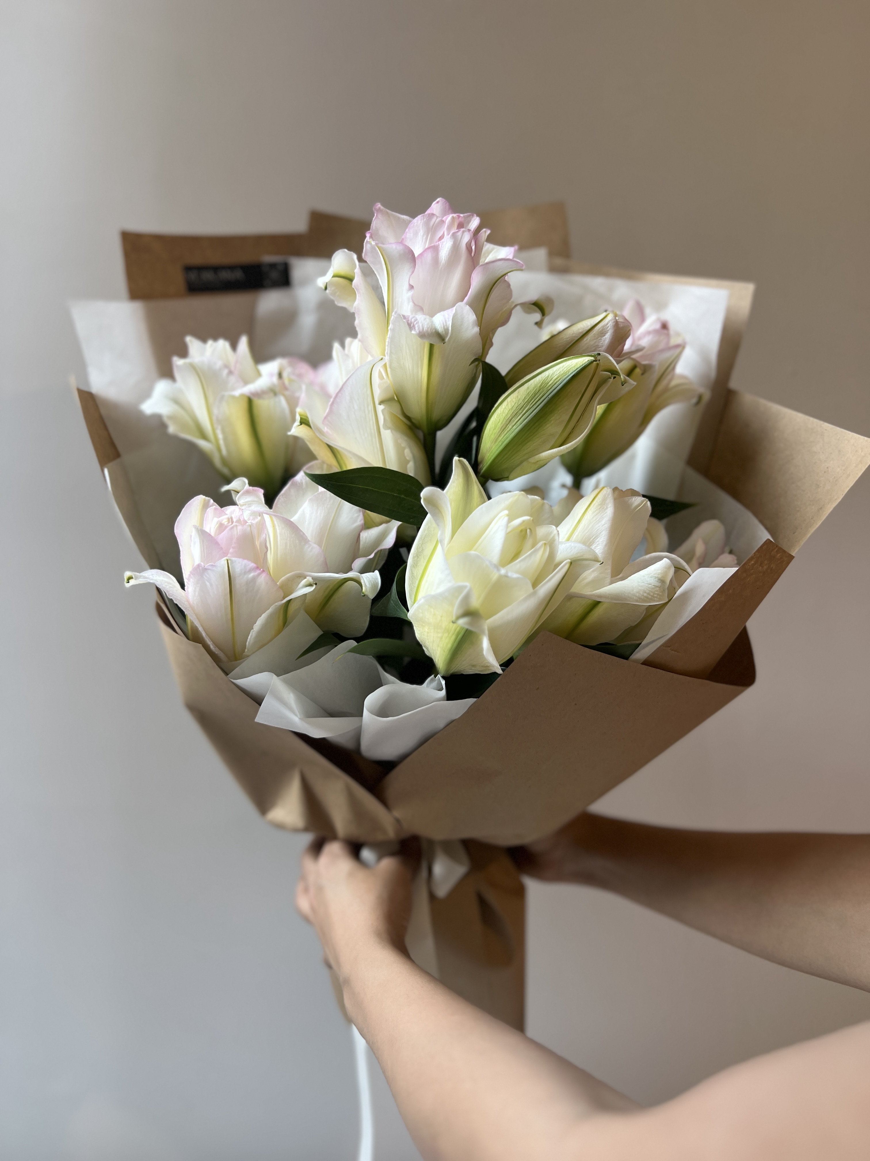 دسته گل لیلی‌رز