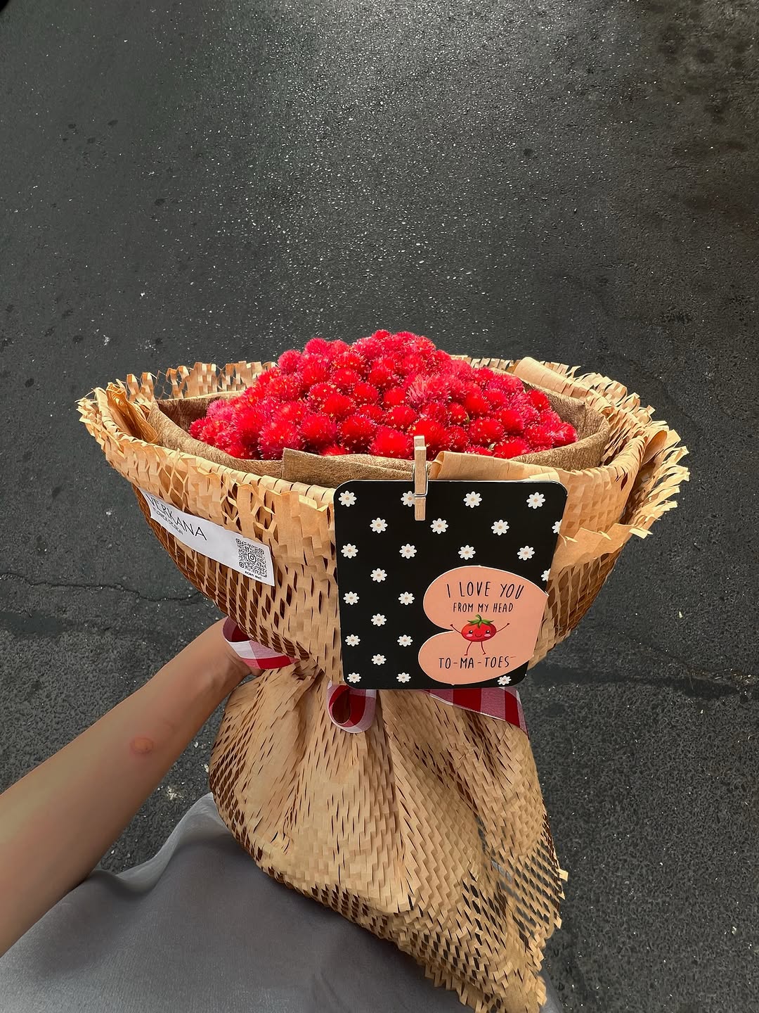 دسته گل توت فرنگی